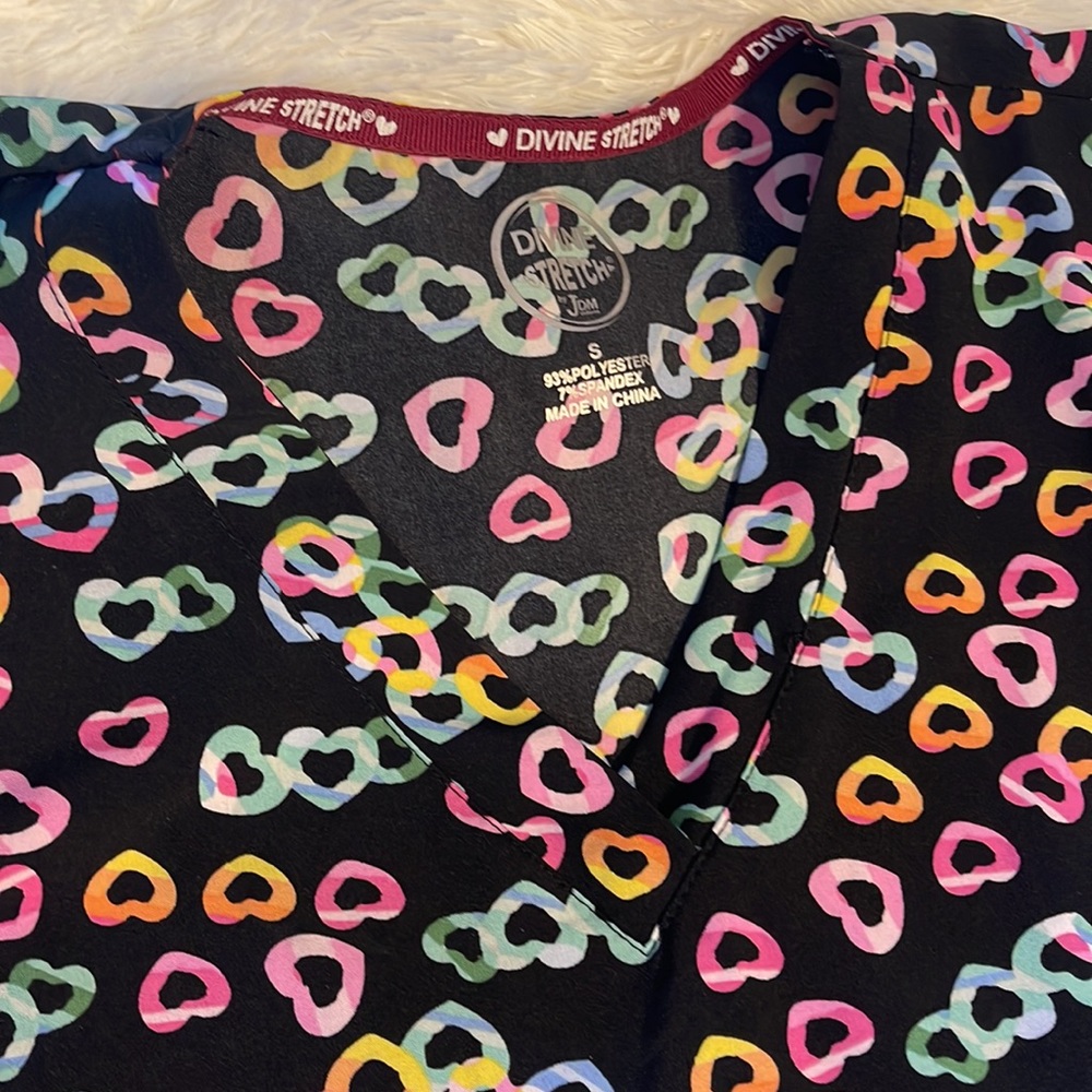 Scrub top - Picture 3 of 3